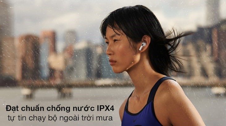 Khả năng chống nước chuẩn IPX4 giúp AirPods 3 kháng được mồ hôi giúp bạn thoải mái tham gia hoạt động ngoài trời