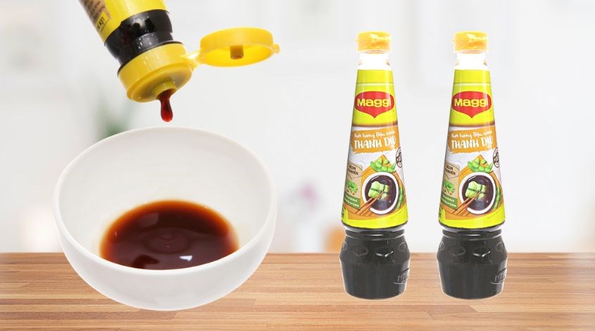 Nước tương đậu nành thanh dịu Maggi chai 300 ml