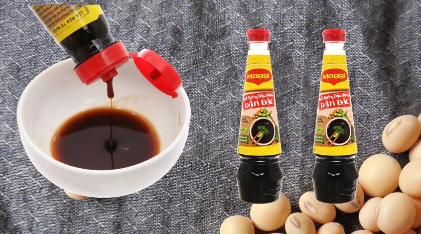Nước tương đậu nành đậm đặc Maggi chai 300 ml