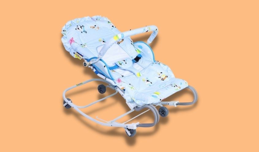 Xe 4 nhún ăn bột Autoru màu xanh nhạt cho bé từ 10 - 15 kg