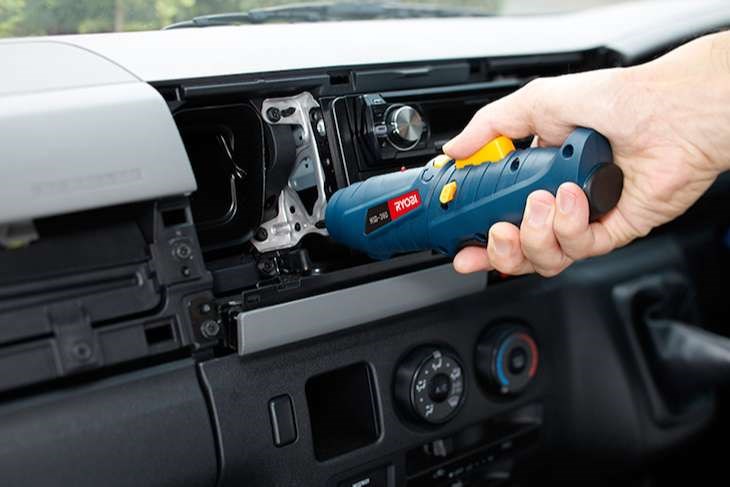 Máy vặn vít pin Ryobi HSD-360L 3.6V thiết kế nhỏ gọn thích hợp với không gian hẹp