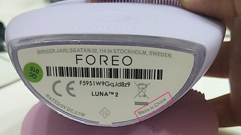 Máy chính hãng sẽ có dòng chữ Made in China dưới đáy