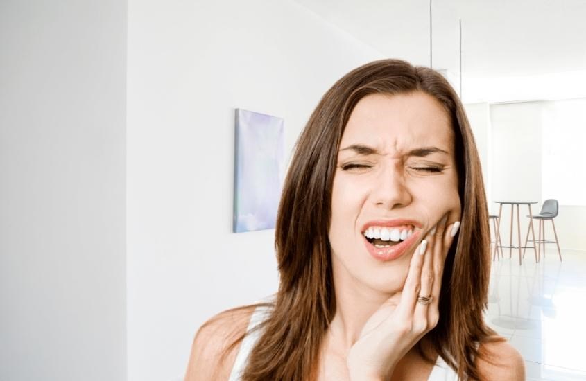 Sensodyne có hàm lượng chất tẩy trắng răng thấp nên sẽ giảm tình trạng ê buốt cho răng Sensodyne có hàm lượng chất tẩy trắng răng thấp nên sẽ giảm tình trạng ê buốt cho răng