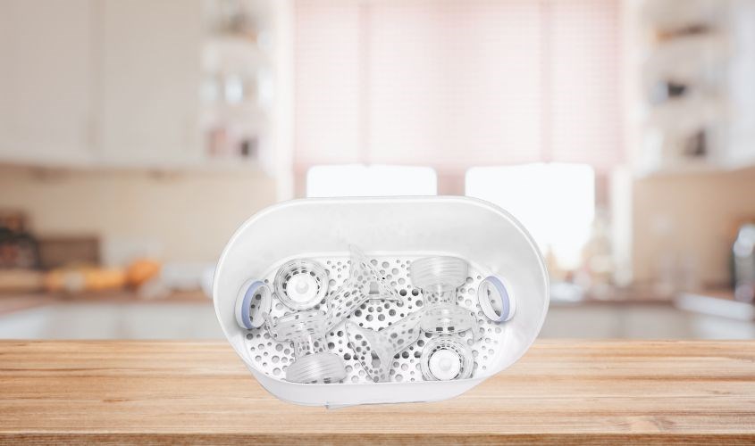 Xếp tất cả vật dụng cần tiệt trùng vào khay