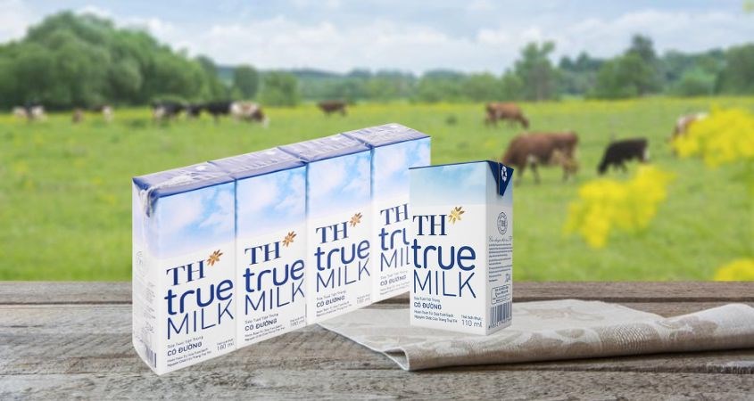 Lốc 4 hộp sữa tươi TH true MILK có đường 110 ml