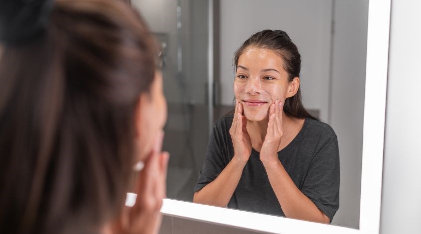 Nên tẩy da chết 2 - 3 lần/tuần tránh lạm dụng