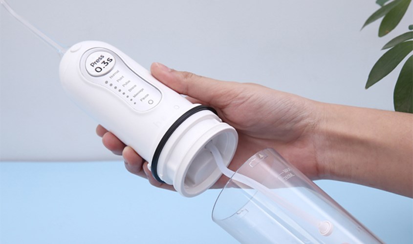 Máy tăm nước cầm tay Halio Professional Cordless