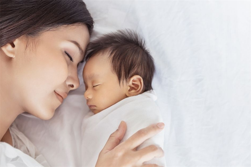 Những lưu ý khi chăm sóc trẻ trong 7 ngày đầu sau sinh