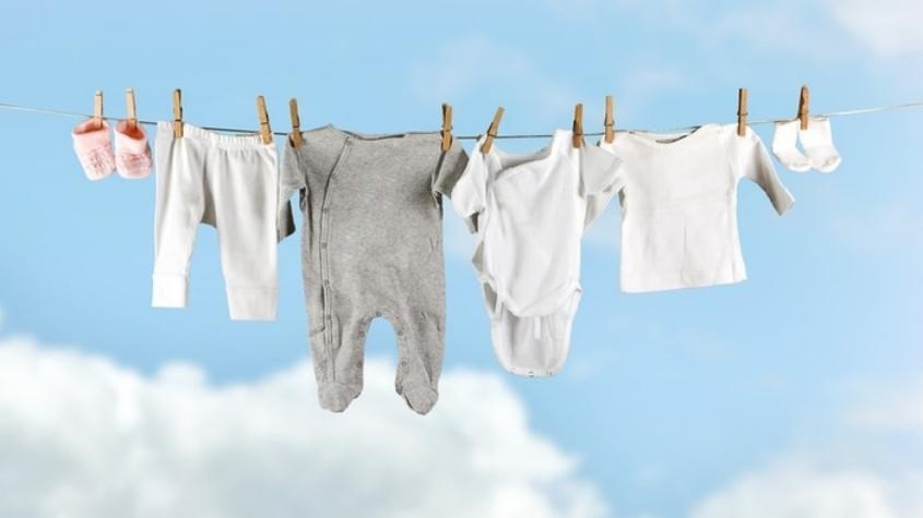 Nước giặt Animo có khả năng đánh bay mọi vết bẩn ngay cả khi vò tay