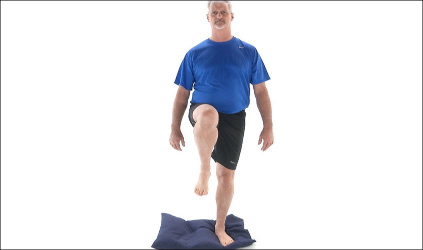 Bài tập giúp cổ chân được nâng cao khả năng giữ thăng bằng