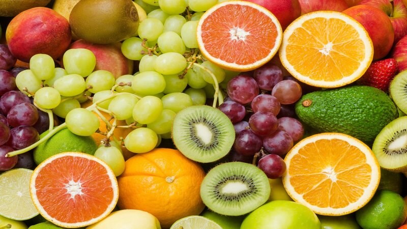 Bổ sung trái cây tươi trong khẩu phần bữa ăn trưa vì nó không gây ra sự thừa năng lượng
