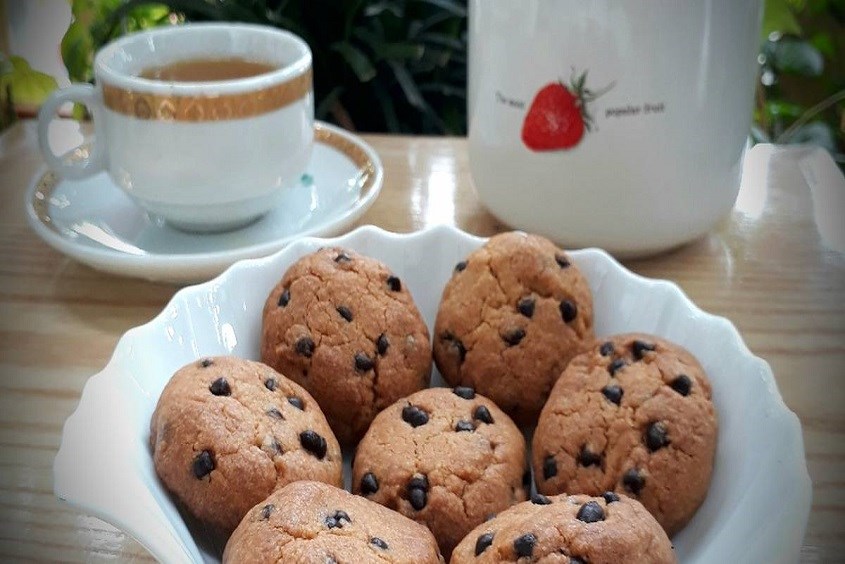 Bánh quy giòn và trứng sẽ là món ăn vặt giúp mẹ bầu nhanh chóng giải tỏa cơn đói Ăn vặt cho bà bầu