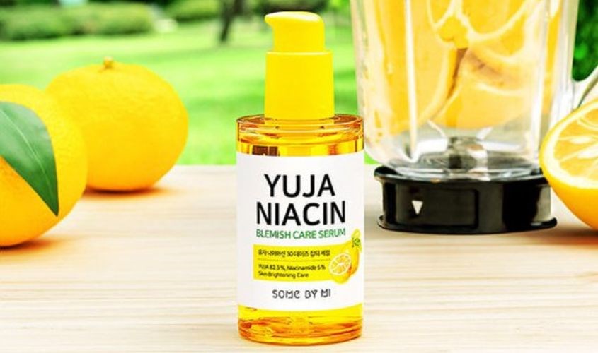 Tinh chất dưỡng trắng chiết xuất Quýt Yuja Some By Mi Niacin Blemish Care 50 ml có chứa thành phần arbutin