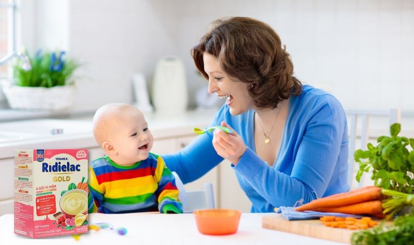 Bột ăn dặm Vinamilk RiDielac Gold 4 vị mặn hộp 200g (7 - 24 tháng)