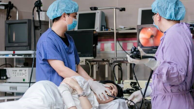 Nội soi dạ dày là biện pháp hữu ích giúp bác sĩ chẩn đoán và điều trị bệnh