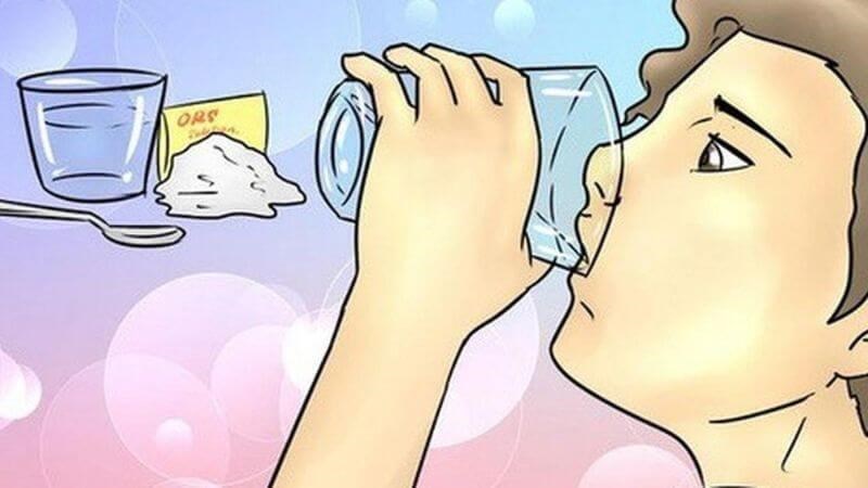 Người bệnh có thể bổ sung dung dịch oresol để hạn chế mất nước Người bệnh có thể bổ sung dung dịch oresol để hạn chế mất nước