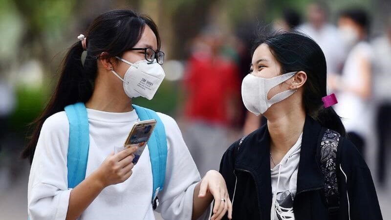 Đeo khẩu trang mỗi khi ra ngoài có thể giảm nguy cơ mắc bệnh Đeo khẩu trang mỗi khi ra ngoài có thể giảm nguy cơ mắc bệnh