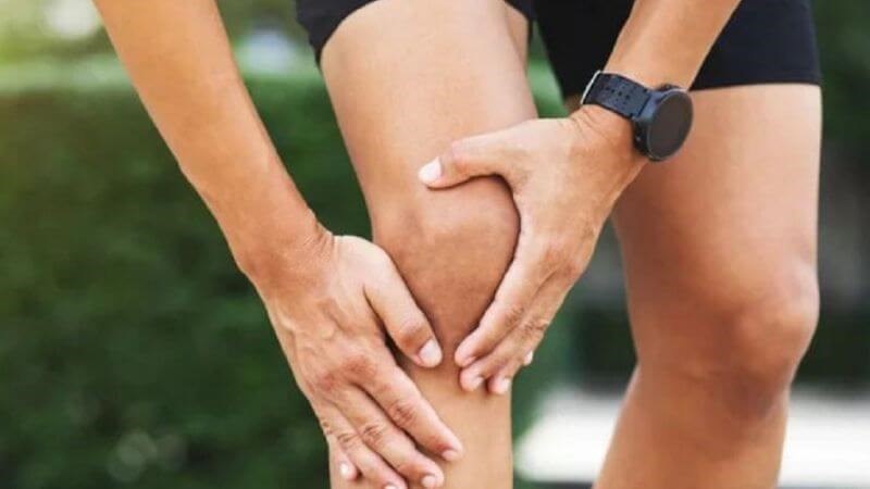 Viêm khớp, hạn chế vận động là một trong những biến chứng của bệnh Viêm khớp, hạn chế vận động là một trong những biến chứng của bệnh