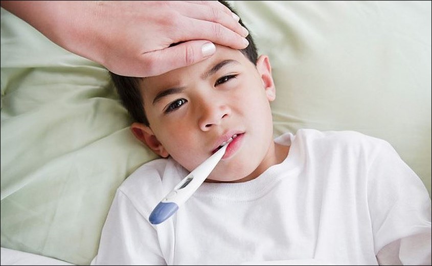 bệnh thường gặp ở trẻ mầm non sẽ có bệnh sốt virus