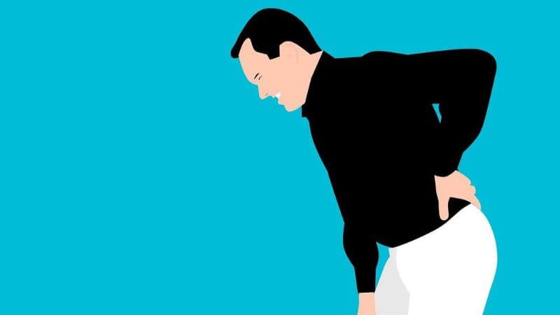 Người bệnh đau lưng, đau bụng, sưng tinh hoàn kéo dài có thể đến gặp bác sĩ Người bệnh đau lưng, đau bụng, sưng tinh hoàn kéo dài có thể đến gặp bác sĩ