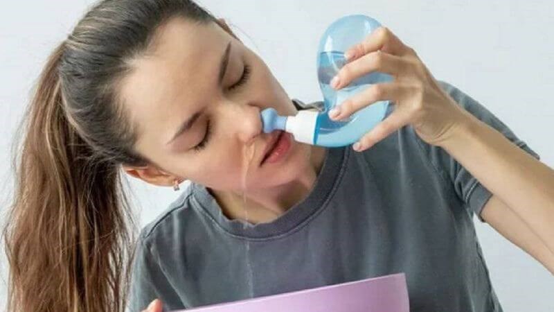 Súc rửa mũi, xoang hàm là một trong những phương pháp điều trị bệnh Súc rửa mũi, xoang hàm là một trong những phương pháp điều trị bệnh