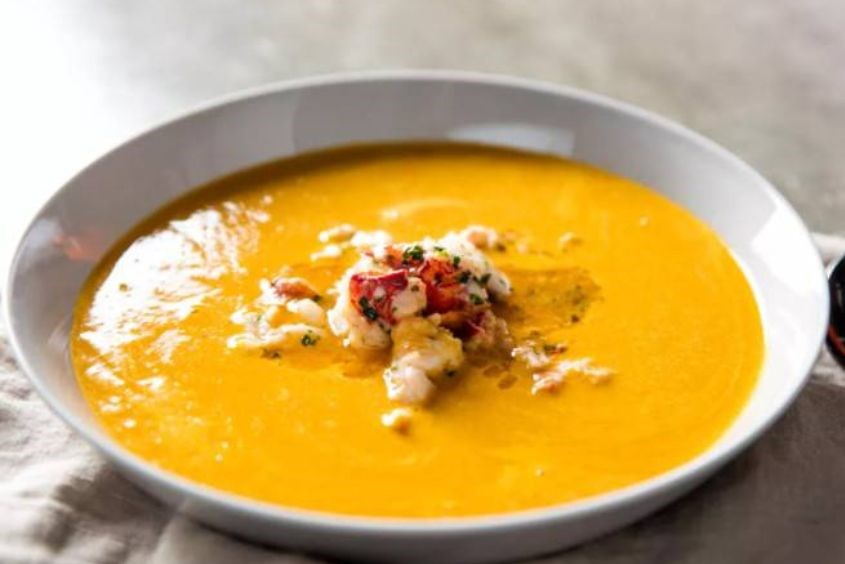 Bữa sáng cho bé 8 tháng với súp tôm được nhiều bé yêu thích