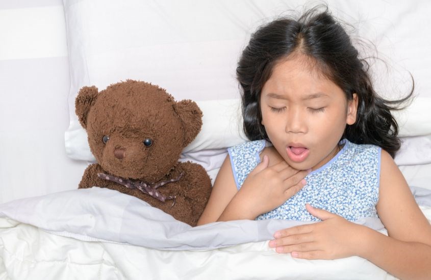 Tình trạng viêm họng xảy ra do bé có hệ miễn dịch yếu