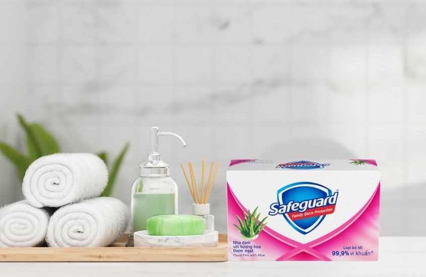Xà bông cục Safeguard nha đam diệt khuẩn hương hoa thơm ngát 130g