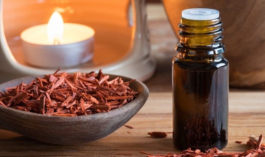 Tinh dầu đàn hương