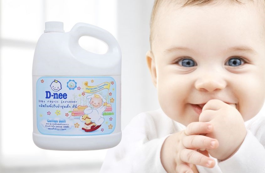 Nước xả quần áo cho bé D-nee Trắng hương sữa can 3 lít