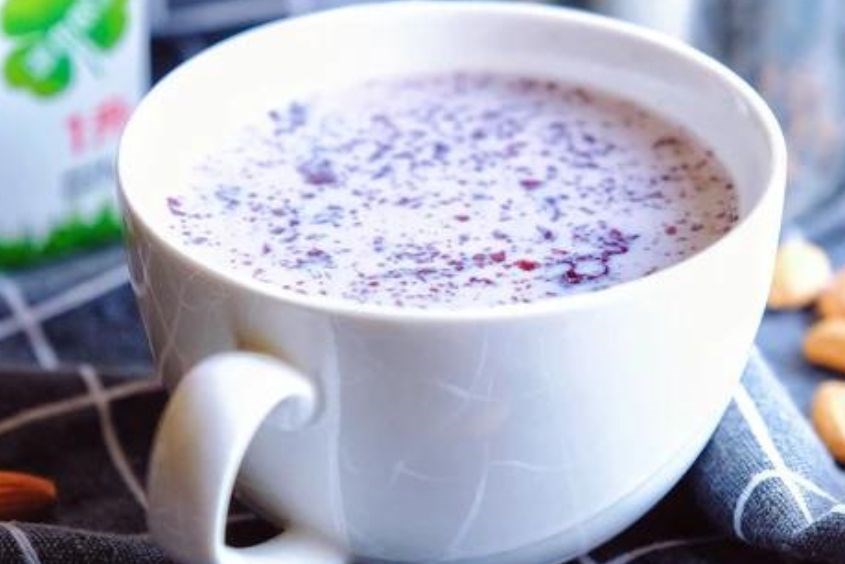 Cách làm sữa nếp cẩm với mật ong ngon nhất