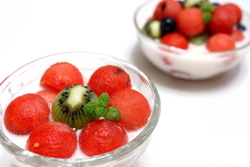 Cách làm món cà chua dầm sữa cho bé khiến con ăn mãi không thôi