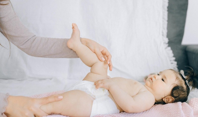 Đừng quên bước tập chân cho con. Nguồn từ Canva