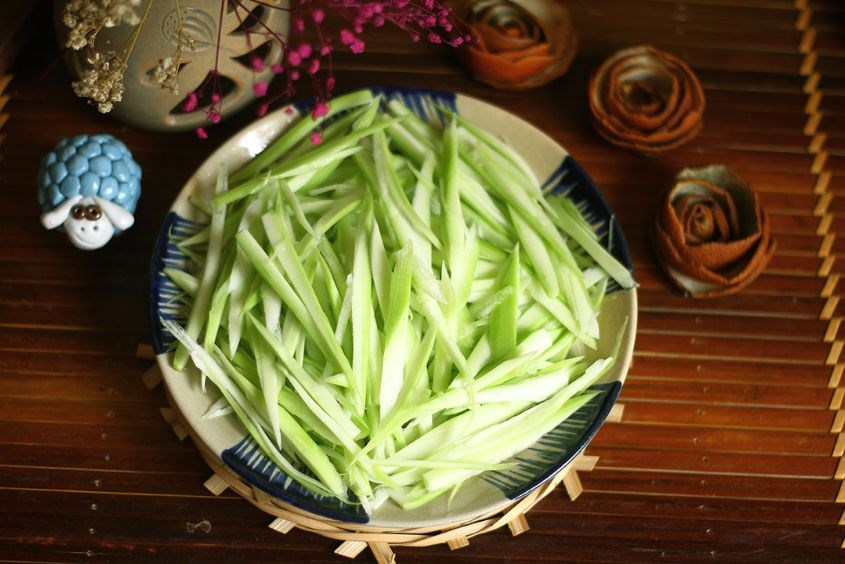 Cách nấu cháo bầu thịt heo cho bé dễ nhất