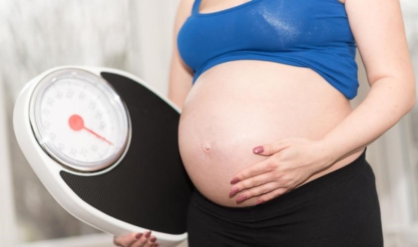 Tăng cân mất kiểm soát là hậu quả của uống sữa giả 