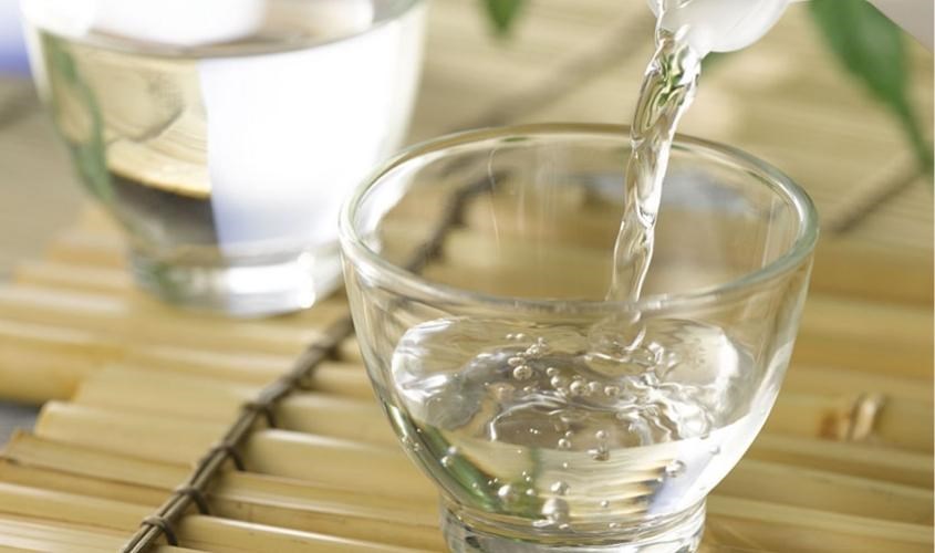 Dùng giấm trắng để vệ sinh gặm nướu cho bé an toàn và hiệu quả