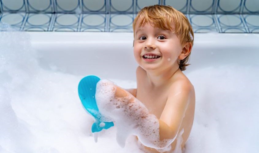 Nên chú ý hướng dẫn trẻ tự tắm và vệ sinh vùng kín từ nhỏ để bảo vệ sức khỏe