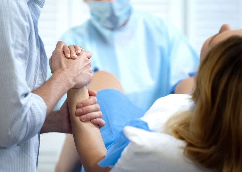 Sinh con phải trải qua nhiều giai đoạn