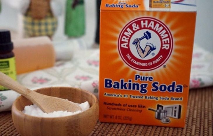 Baking Soda là một chất tẩy mạnh giúp loại bỏ những chất bẩn cứng đầu