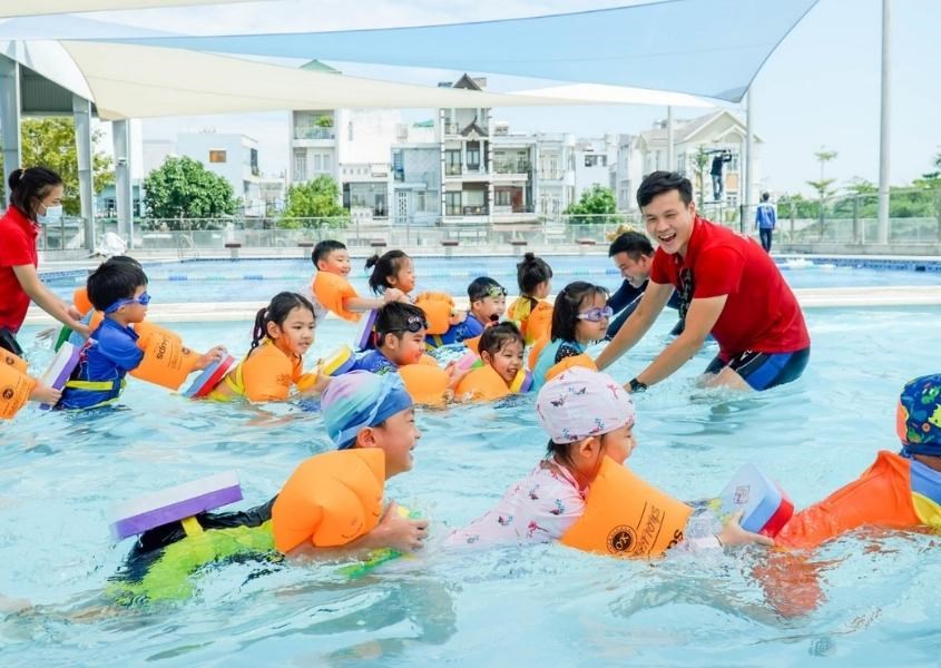 Rèn luyện thể chất cho bé 