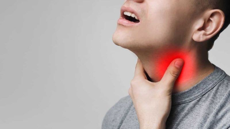 Rẻ quạt có thể chữa viêm họng