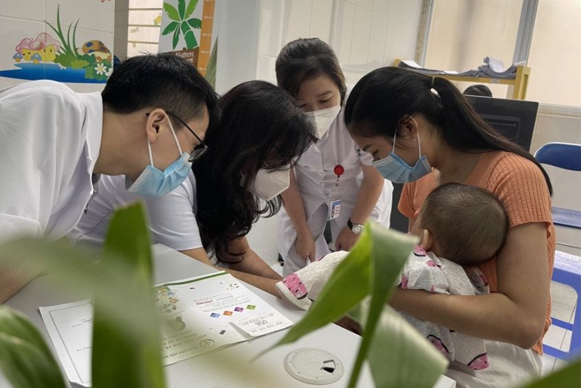 Có nên cắt bao quy đầu cho trẻ sơ sinh 