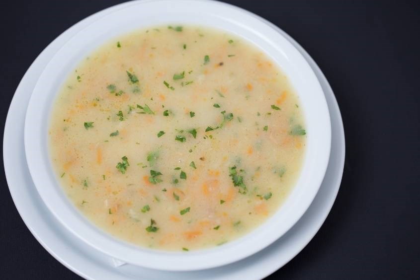 Cháo tổ yến ức gà (Ảnh: Canva)