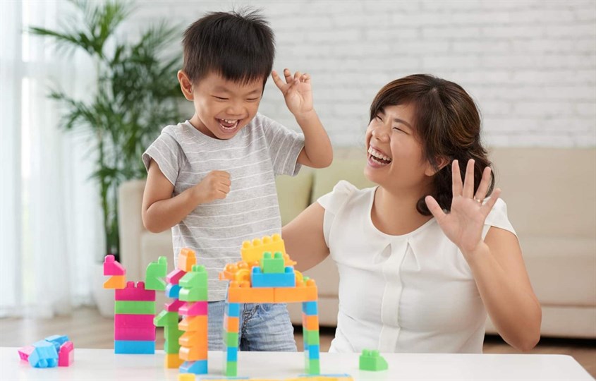 Chất tạo màu thực phẩm và chứng hiếu động ở trẻ nhạy cảm