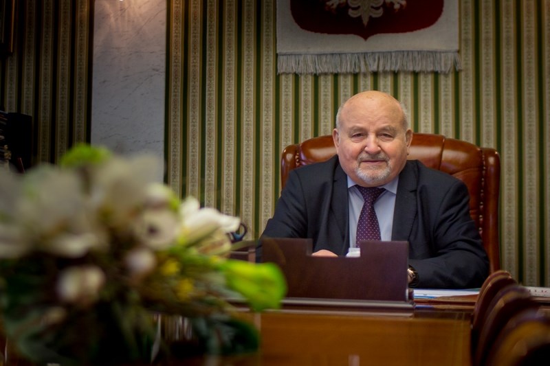 <div class='captionnews'>Ông Mieczysław Wośko - Chủ tịch Hội đồng quản trị của Polfarmex S.A. </div> <div class='captionnews'>Ông Mieczysław Wośko - Chủ tịch Hội đồng quản trị của Polfarmex S.A. </div>
