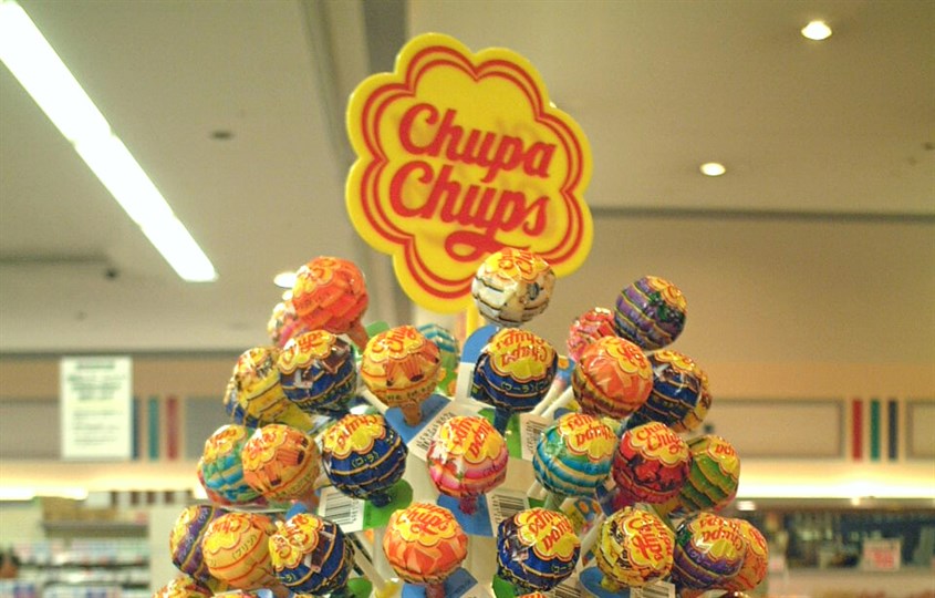 Thương hiệu Chupa Chups được thành lập tại Tây Ban Nha