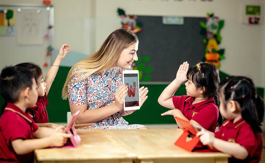 có nên cho con học trường quốc tế không được nhiều ba mẹ quan tâm