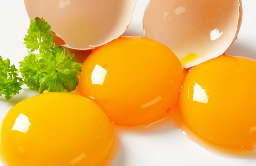 Dầu gạo kết hợp lòng đỏ trứng sử dụng cho da hỗn hợp Dầu gạo kết hợp lòng đỏ trứng sử dụng cho da hỗn hợp