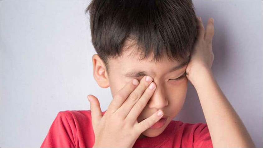 dấu hiệu trẻ bị loạn thị