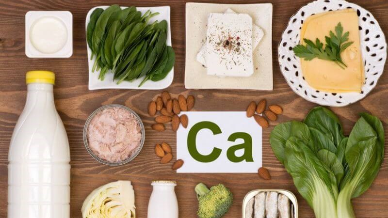 Ăn nhiều thực phẩm chứa canxi có thể giúp phòng ngừa đau khớp